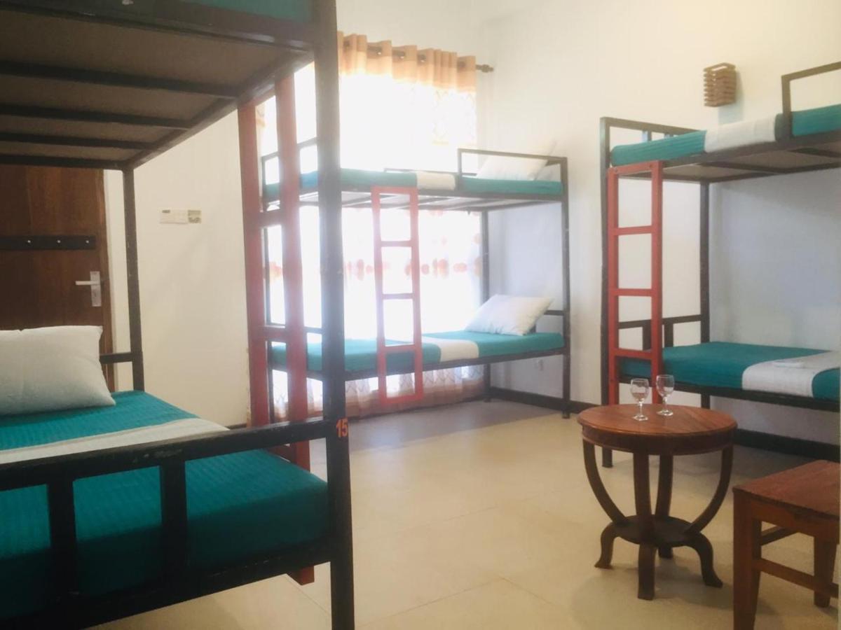 One More Night Hostel&Resort Sigiriya Exterior foto